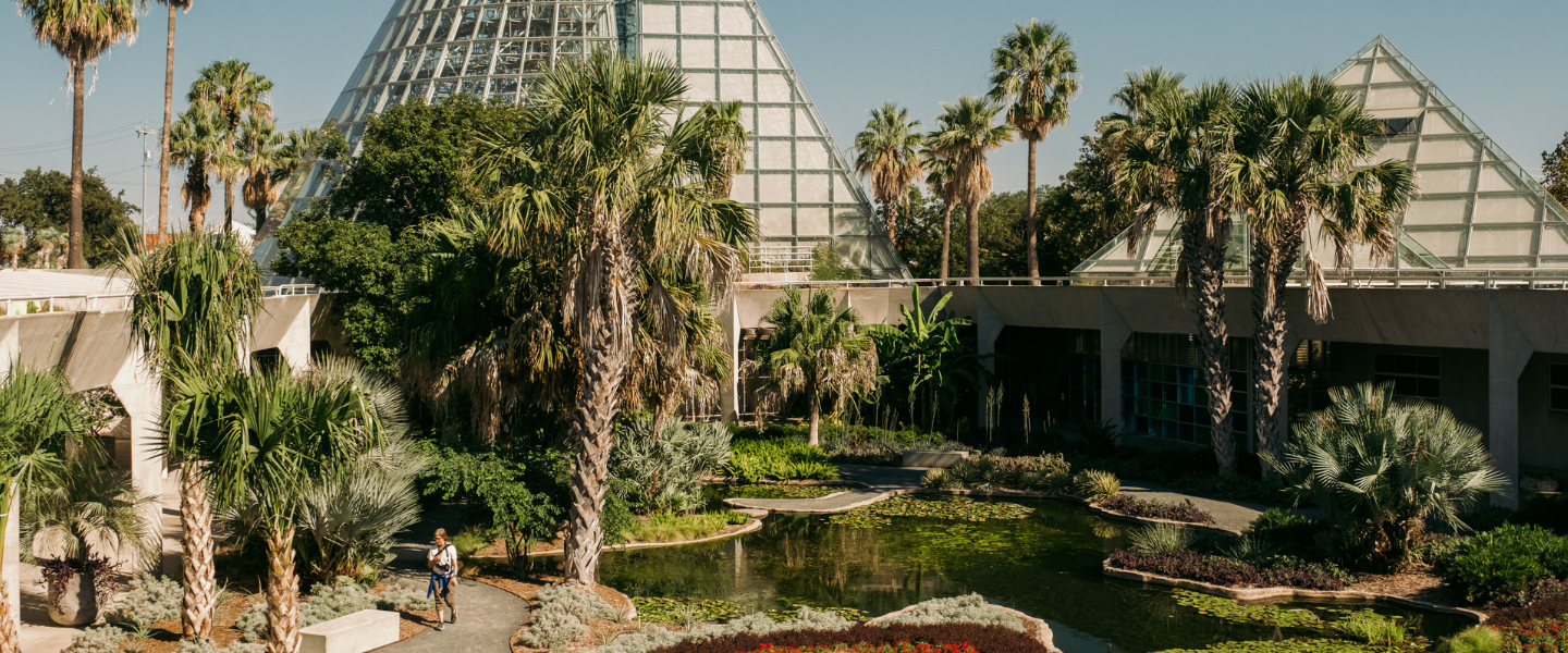 Tour-Conservatory-Web.png